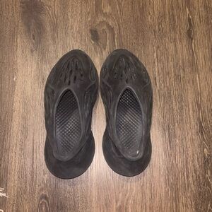 Yeezy Black Athletic Shoes